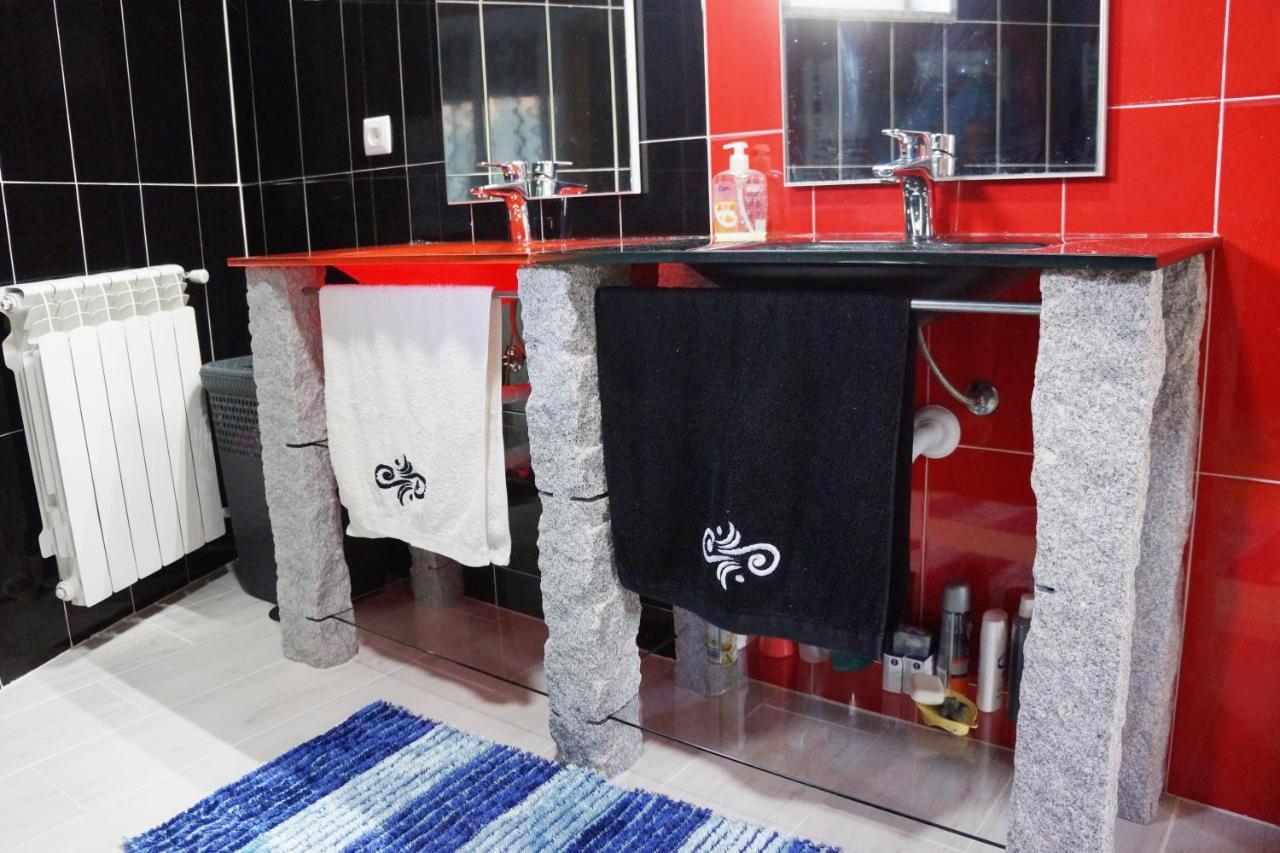 Casinha Das Bonecas - Casa Com Piscina Privada Aveiro Bagian luar foto